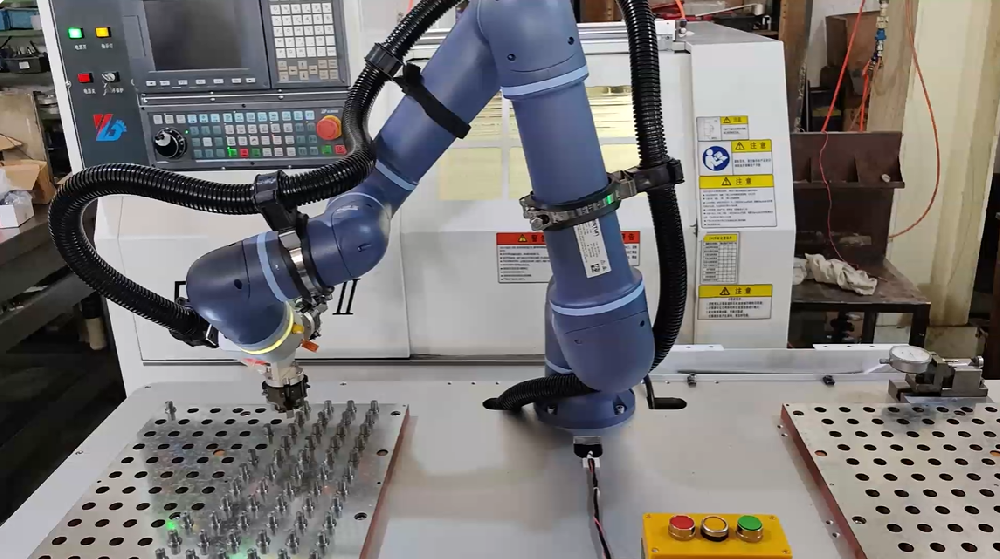 ESTUN Máquina-ferramenta de carregamento & Solução de descarga: maximizar o rendimento, a precisão e a agilidade